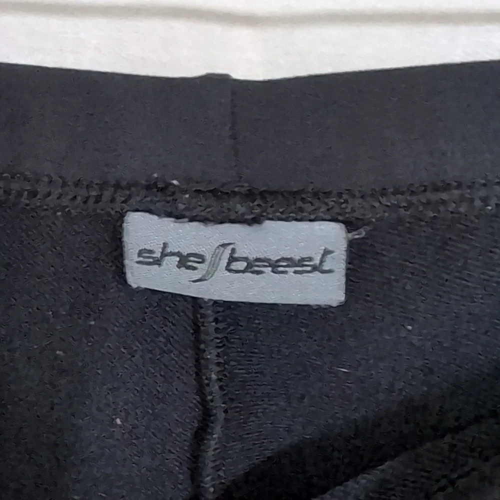 shebeest size large